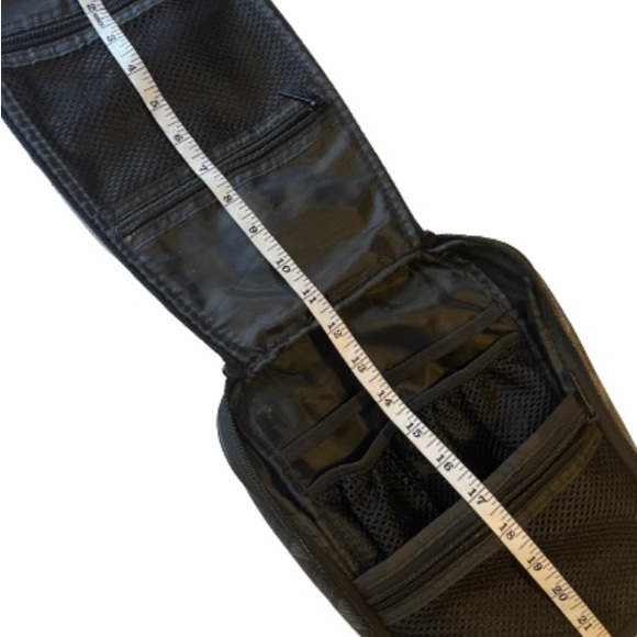 Hanging Travel bag - Picture 8 of 9